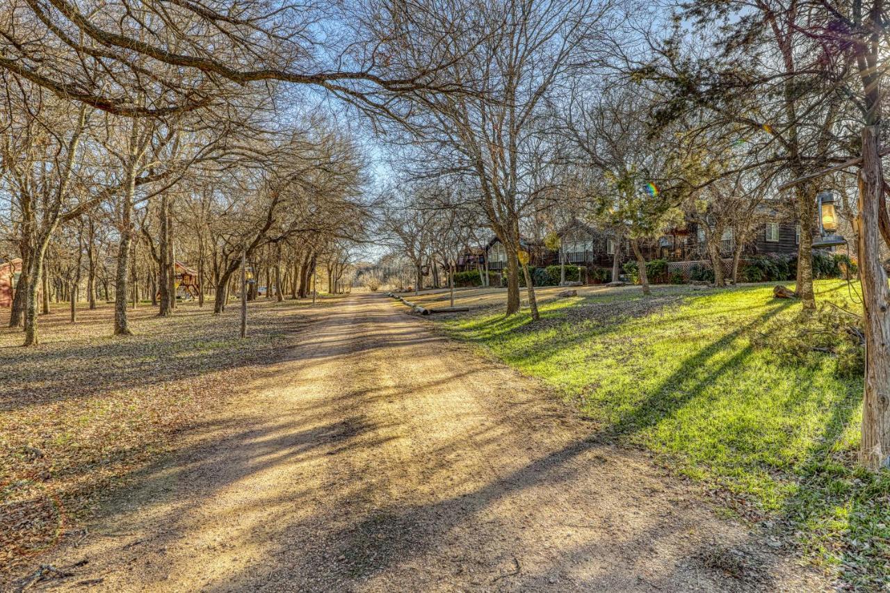 The Plum @ Mendelbaum Winery Guest Cabins Villa Fredericksburg Exterior photo